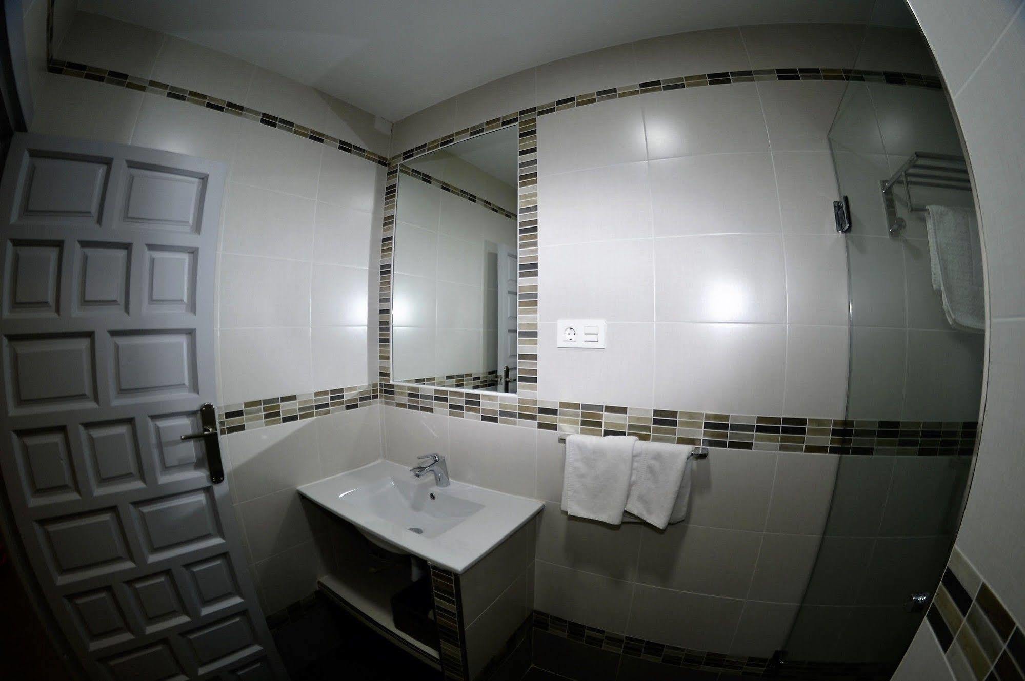 Apartamentos El Galan II 카로보네라스 외부 사진